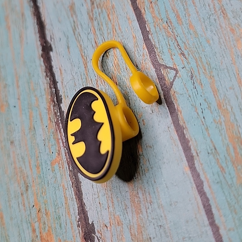 Batman Logo Straw Topper - Picture 3 of 5